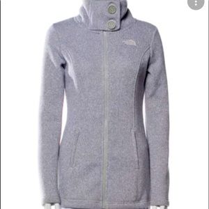 North face quilted winter jacket, great condition. Very comfortable and fitted